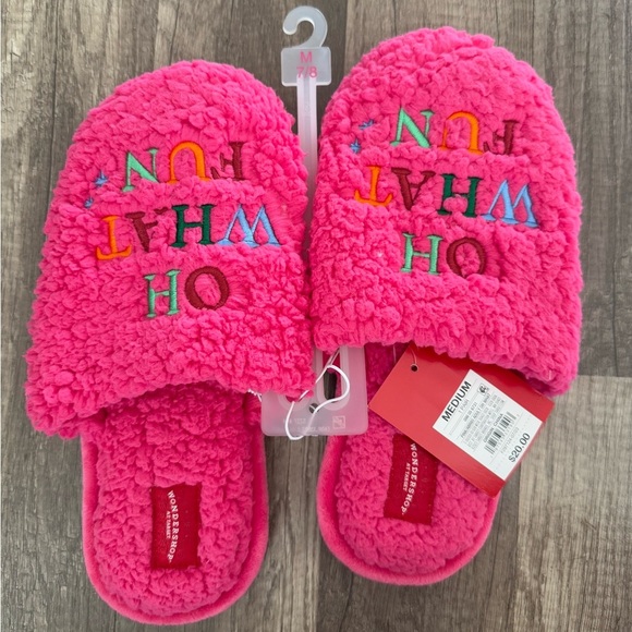 Wondershop Target Womens Holiday Slippers Oh What Fun Pink Sherpa Size M/L - Picture 3 of 11